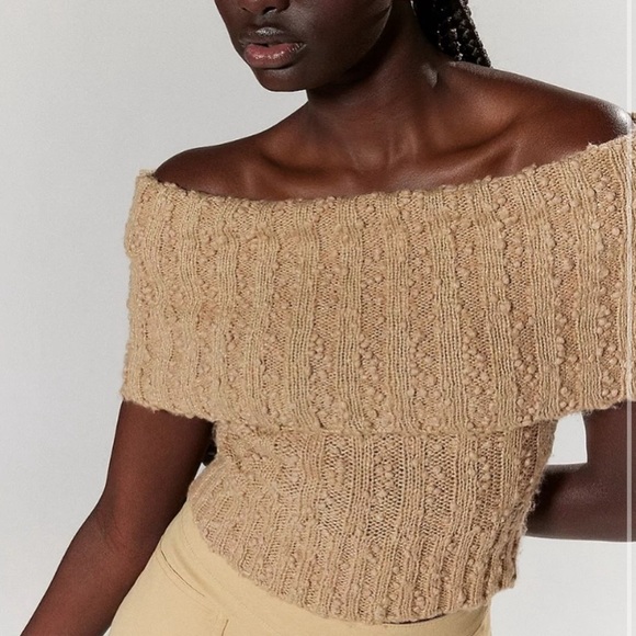 Urban Outfitters Knitted Off The Shoulder Top ✨🤍 - Picture 1 of 4